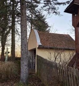 Háromszenteki kápolna