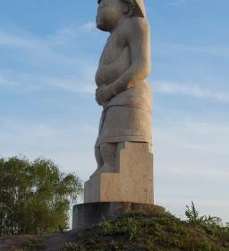 A hatházi kun kőasszony