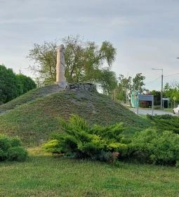 A hatházi kun kőasszony