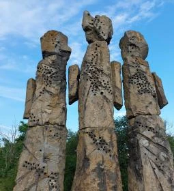 Hatvani vérengzés emlékműve