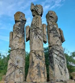 Hatvani vérengzés emlékműve