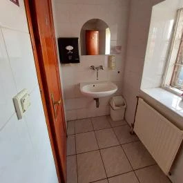 Hegyalja Vendéglő Pázmánd - Mosdó