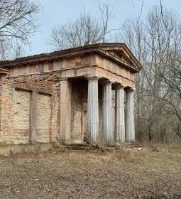 Hegyi kastély & csillagvizsgáló romjai