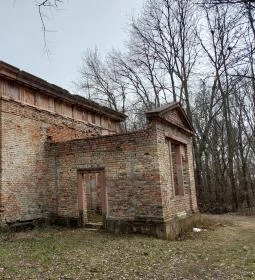 Hegyi kastély & csillagvizsgáló romjai