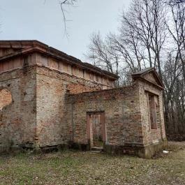 Hegyi kastély & csillagvizsgáló romjai, Bicske - Külső kép