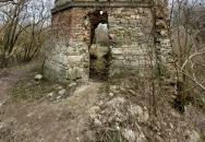 Hegyi kastély & csillagvizsgáló romjai Bicske