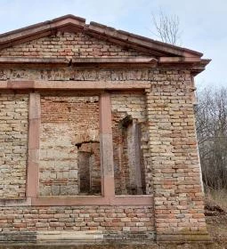 Hegyi kastély & csillagvizsgáló romjai