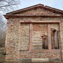 Hegyi kastély & csillagvizsgáló romjai, Bicske - Külső kép