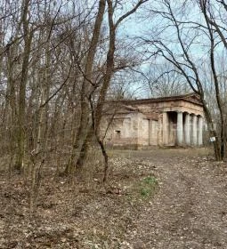 Hegyi kastély & csillagvizsgáló romjai