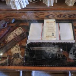 Henryx Western City Császár - Egyéb