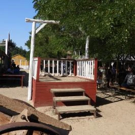 Henryx Western City Császár - Külső kép