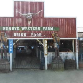 Henryx Western City Császár - Külső kép