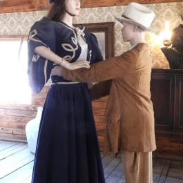 Henryx Western City Császár - Egyéb