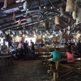 Henryx Western City Császár - Belső