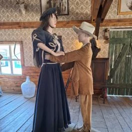 Henryx Western City Császár - Egyéb