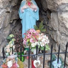 Herceghalmi Lourdes-i barlang Herceghalom - Külső kép