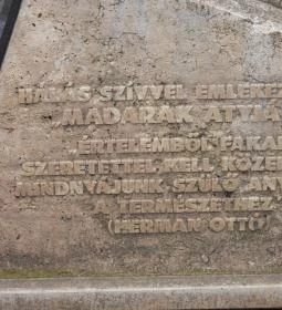 Herman Ottó emlékmű