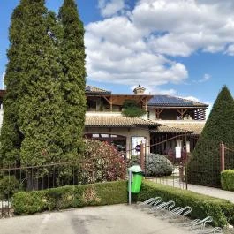 Hisztéria Cukrászda, Tápiószecső - Külső kép