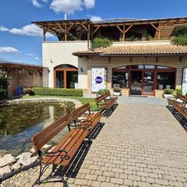 Hisztéria Cukrászda, Tápiószecső - Külső kép