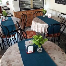 Holdfény Büfé Vonyarcvashegy - Belső