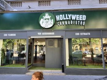 Hollyweed Cannabistro - Rákóczi tér Budapest