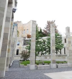 Holokauszt Emlékközpont