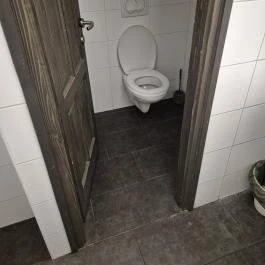 Homály Grill & Bar, Bicske - Mosdó