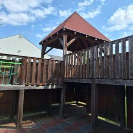 A hon mentsvára Játszótér Segesd - Belső