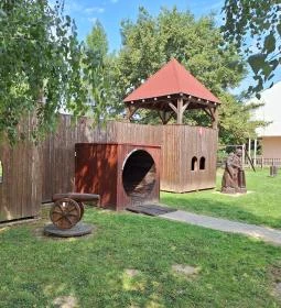 A hon mentsvára Játszótér