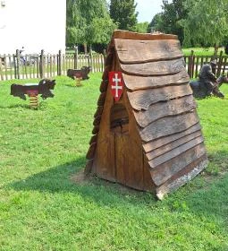 A hon mentsvára Játszótér