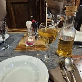 Horgásztanya Vendéglő , Rum - Étel/ital