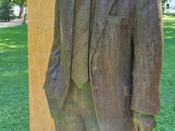 Horn Gyula szobra Budapest