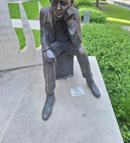 Hortobágyra deportált családok emlékműve