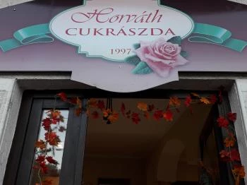 Horváth Cukrászda Leányfalu