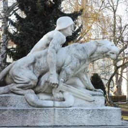 Hősi emlékmű Győr - Egyéb