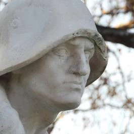 Hősi emlékmű Győr - Egyéb