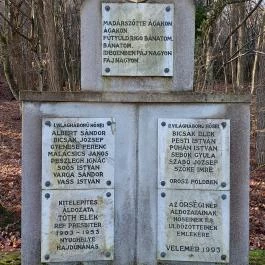 Hősi emlékmű Velemér - Egyéb