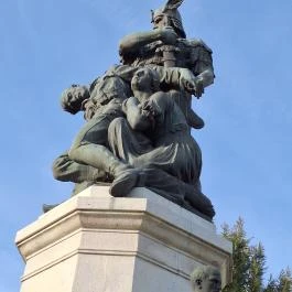 Hősi emlékmű Makó - Egyéb