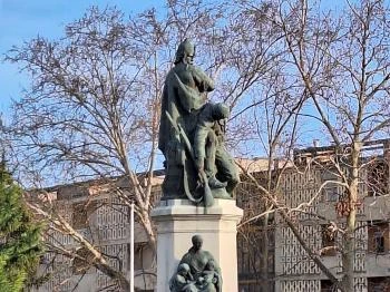 Hősi emlékmű Makó