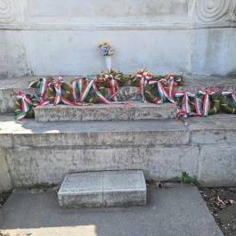 Hősi emlékmű, Jászkisér - Egyéb