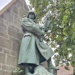 Hősi emlékmű, Bicske - Egyéb