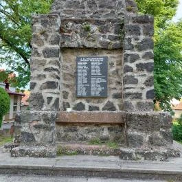 Hősök tere, Buják - Egyéb