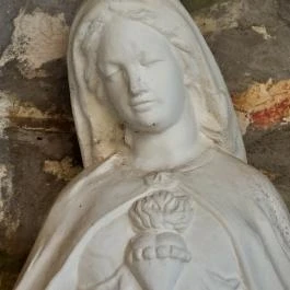 Hősök tere, Buják - Egyéb