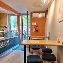 Hummusbar - Bartók Béla út Budapest - Belső