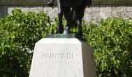Hunyadi János-szobor Budapest - Külső kép