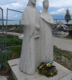 I. András és Anasztázia Hercegnő szobra