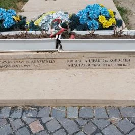 I. András és Anasztázia Hercegnő szobra, Tihany - Egyéb