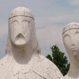 I. András és Anasztázia Hercegnő szobra, Tihany - Egyéb