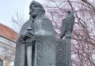 I. Béla király szobra Szekszárd