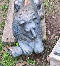 I. Béla király szobra